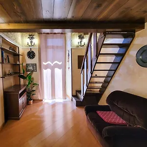 Cozy Classical In The Center Appartamento