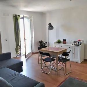 A Flat With A View In The Heart Of The Old Town Appartamento